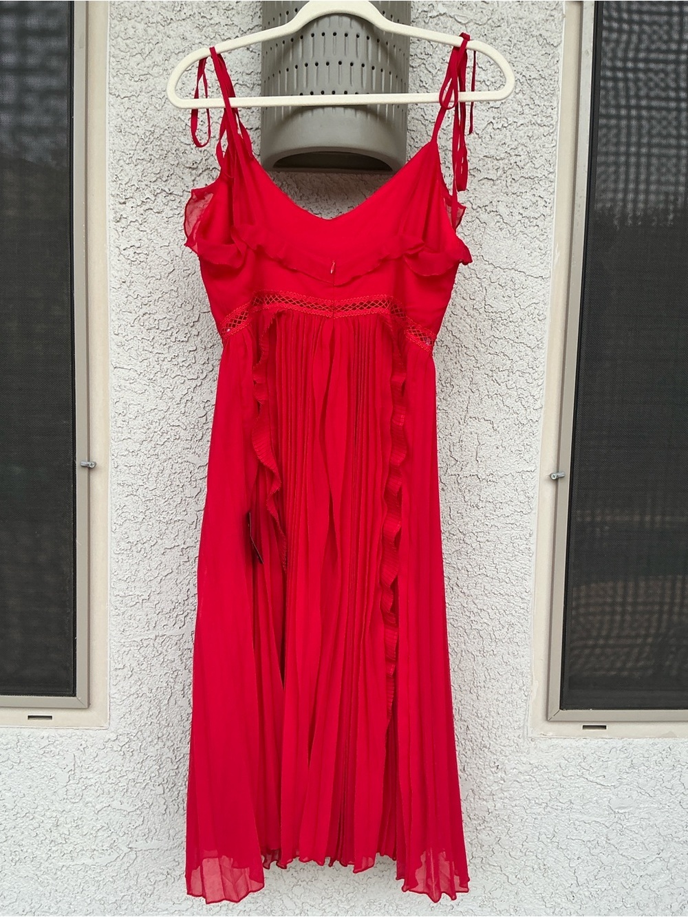 NWT Lulu’s Never a Dull Moment Bright Red Tie-Strap Pleated Midi Dress XS & M - Picture 4 of 11